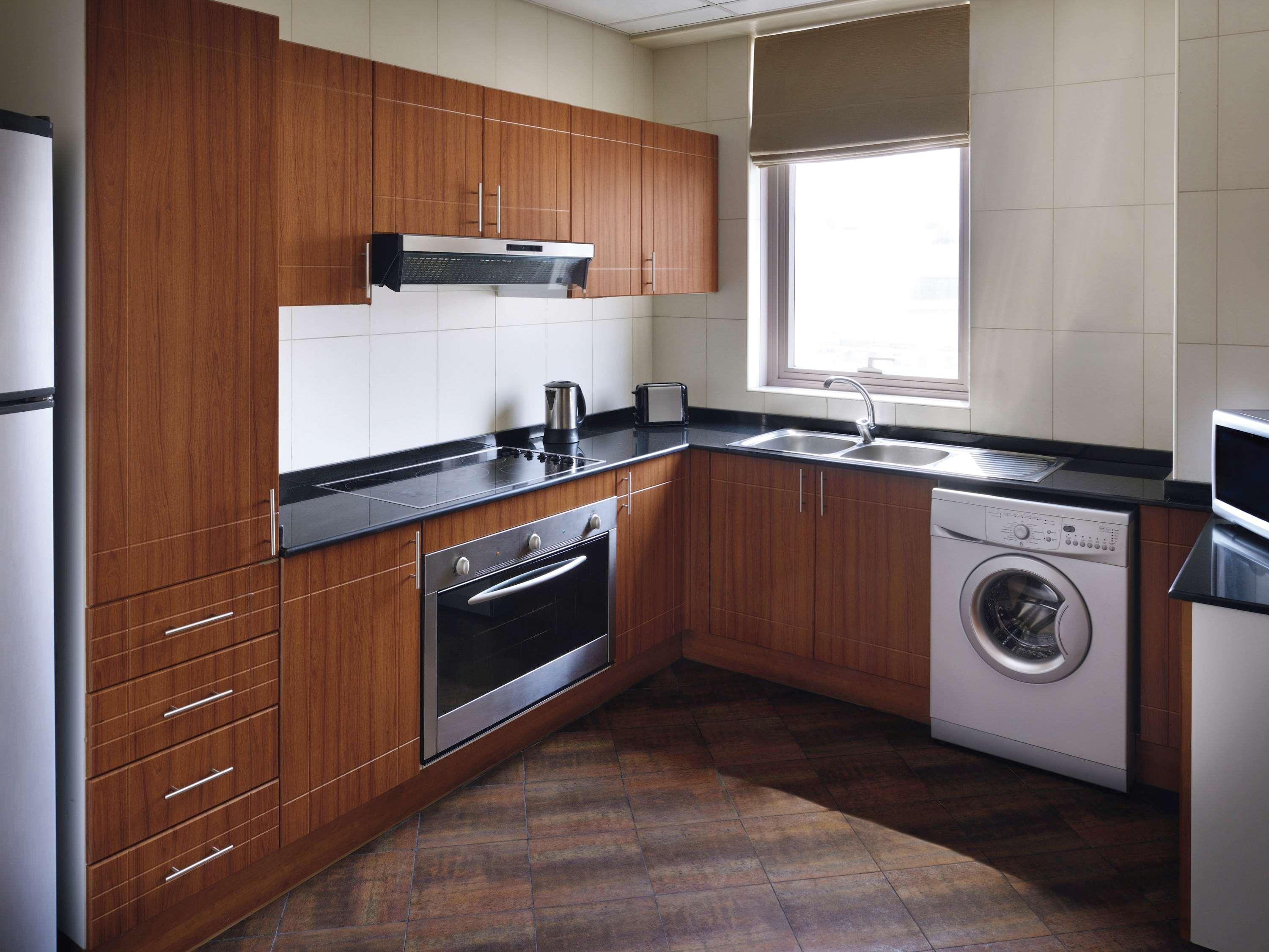Moevenpick Hotel & Apartments Bur Dubai Esterno foto A typical kitchen