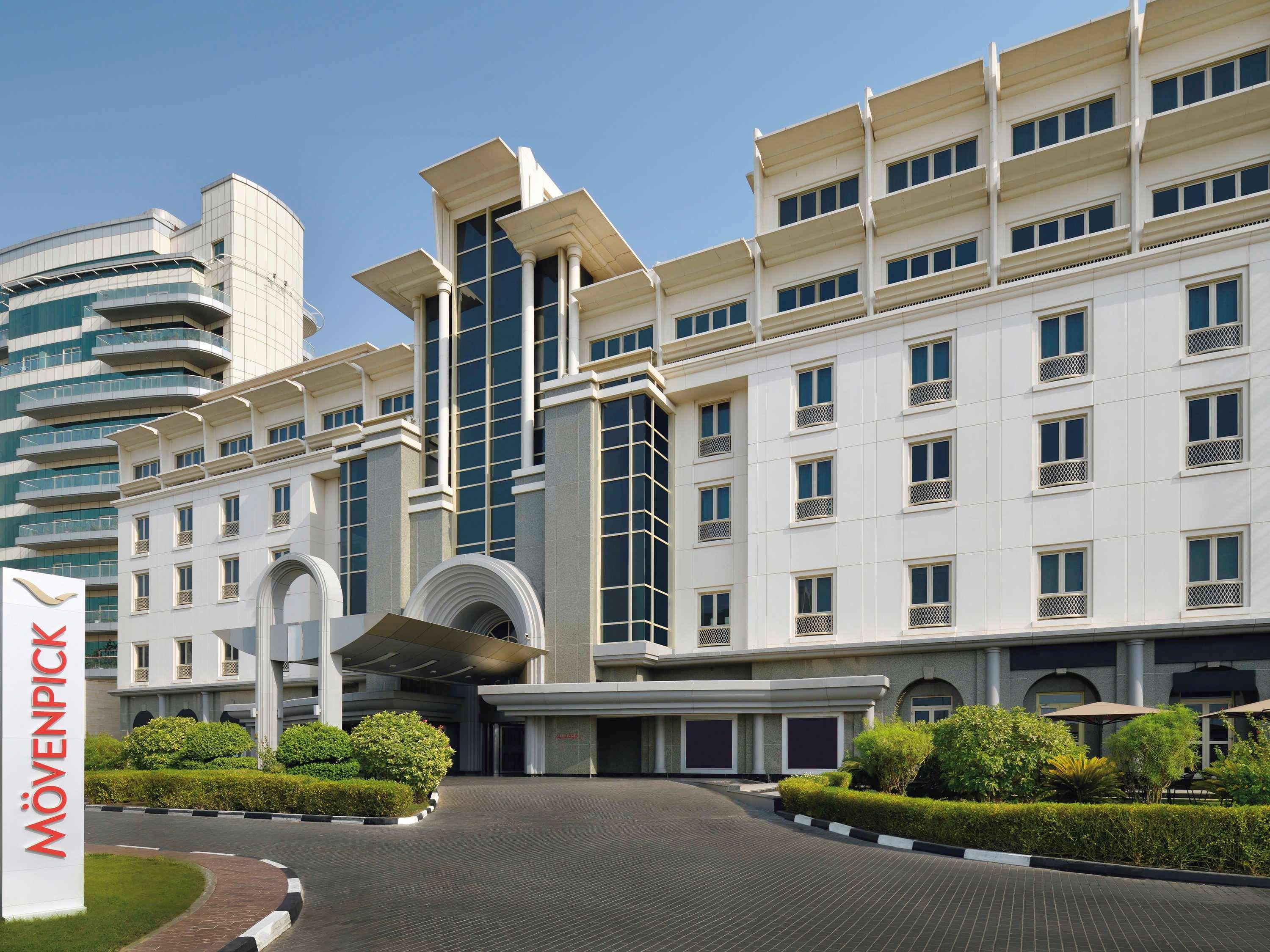 Moevenpick Hotel & Apartments Bur Dubai Esterno foto The hotel in 2011