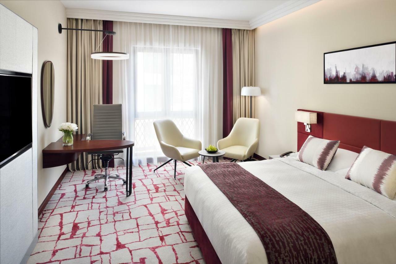 Moevenpick Hotel & Apartments Bur Dubai Esterno foto A room at the Radisson Blu Hotel, Moscow